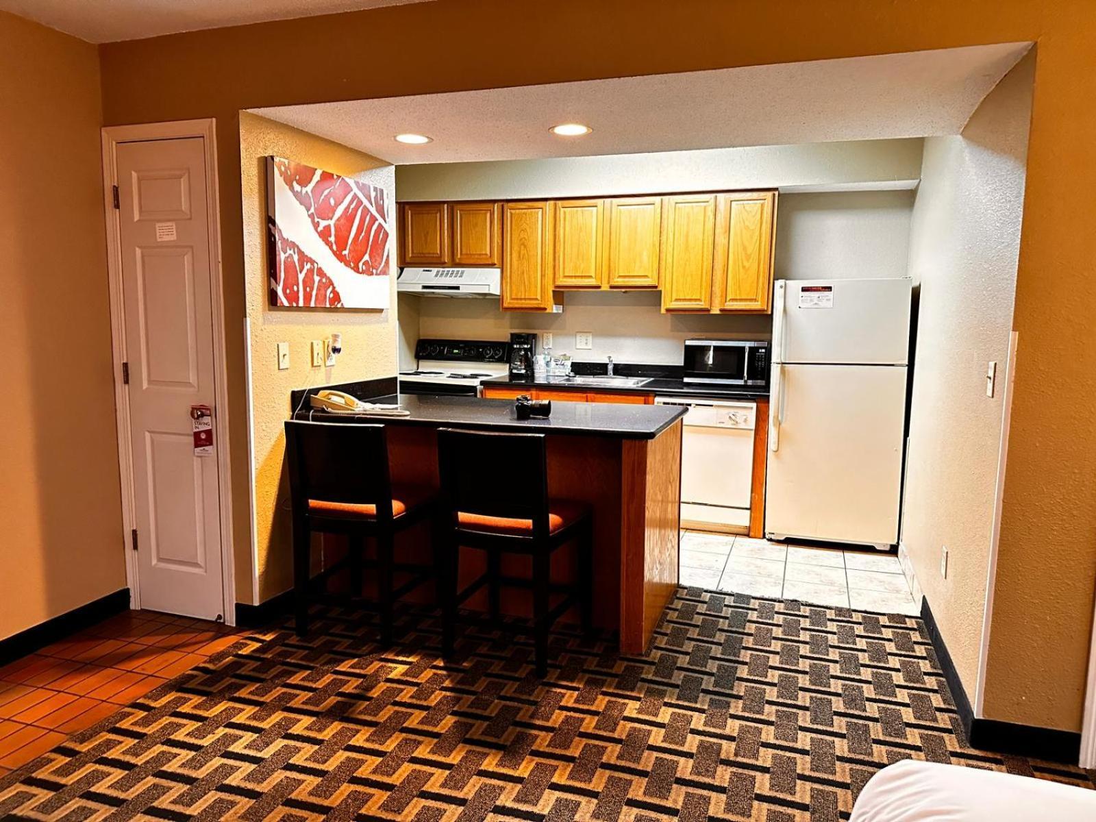 Hawthorn Extended Stay By Wyndham Wichita Exterior photo