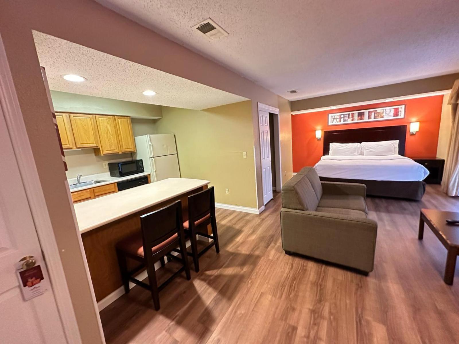 Hawthorn Extended Stay By Wyndham Wichita Exterior photo